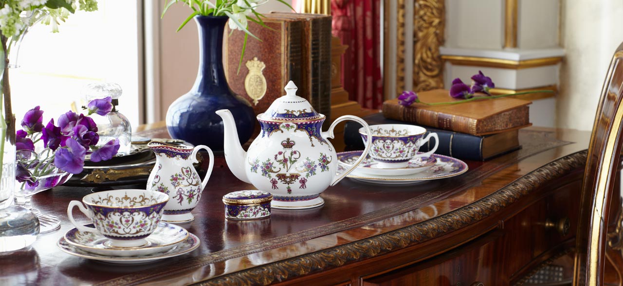 Teapot - Miniature - Queen Victoria