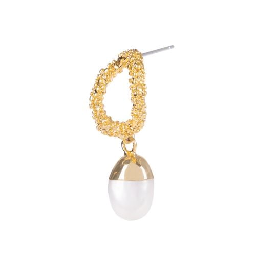 Drop earrings featuring a molten 20K gold plated brass, featuring a fresh water pearl.
