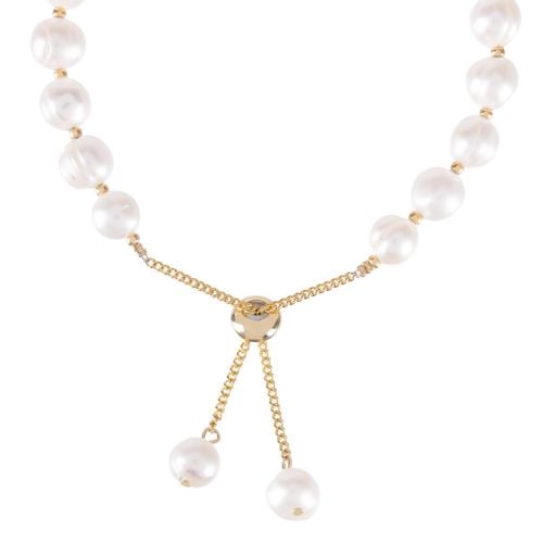 Bracelet with Pearls and gold chain, clasp features two drop pearls. 