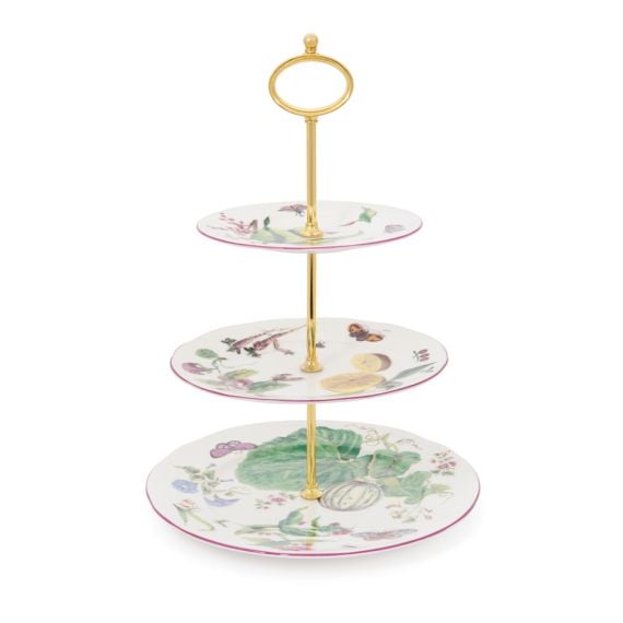 The Chelsea cakestand, with Chelsea botanical pattened plates on three tiers divided by gold poles and handle.