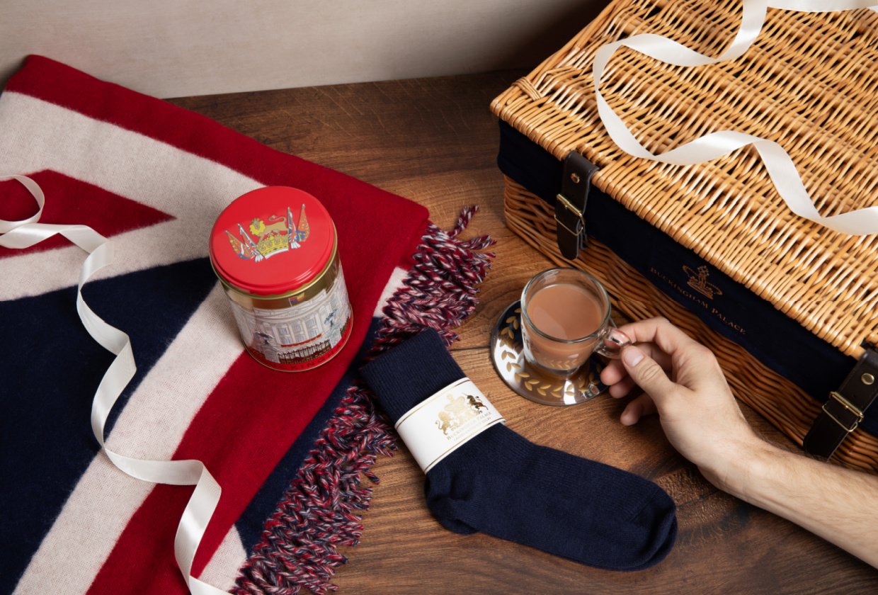  Luxe England Gifts Royal Gift Basket for Women